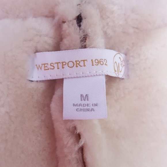 Westport 1962 Shepra Shearing Vest, Faux Suede 2 Pockets. Womans Size M - Picture 7 of 9